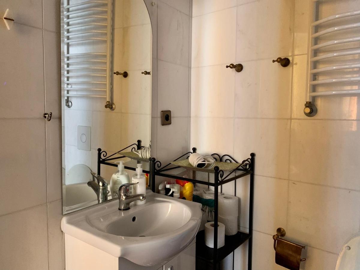 Beautiful And Charming Apartment In The Heart Of The Old Town Варшава Екстериор снимка