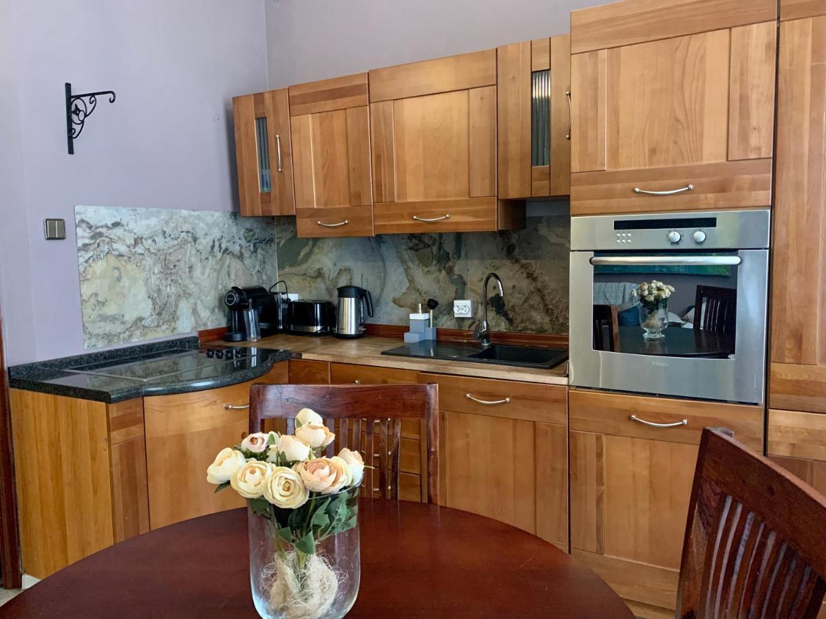 Beautiful And Charming Apartment In The Heart Of The Old Town Варшава Екстериор снимка