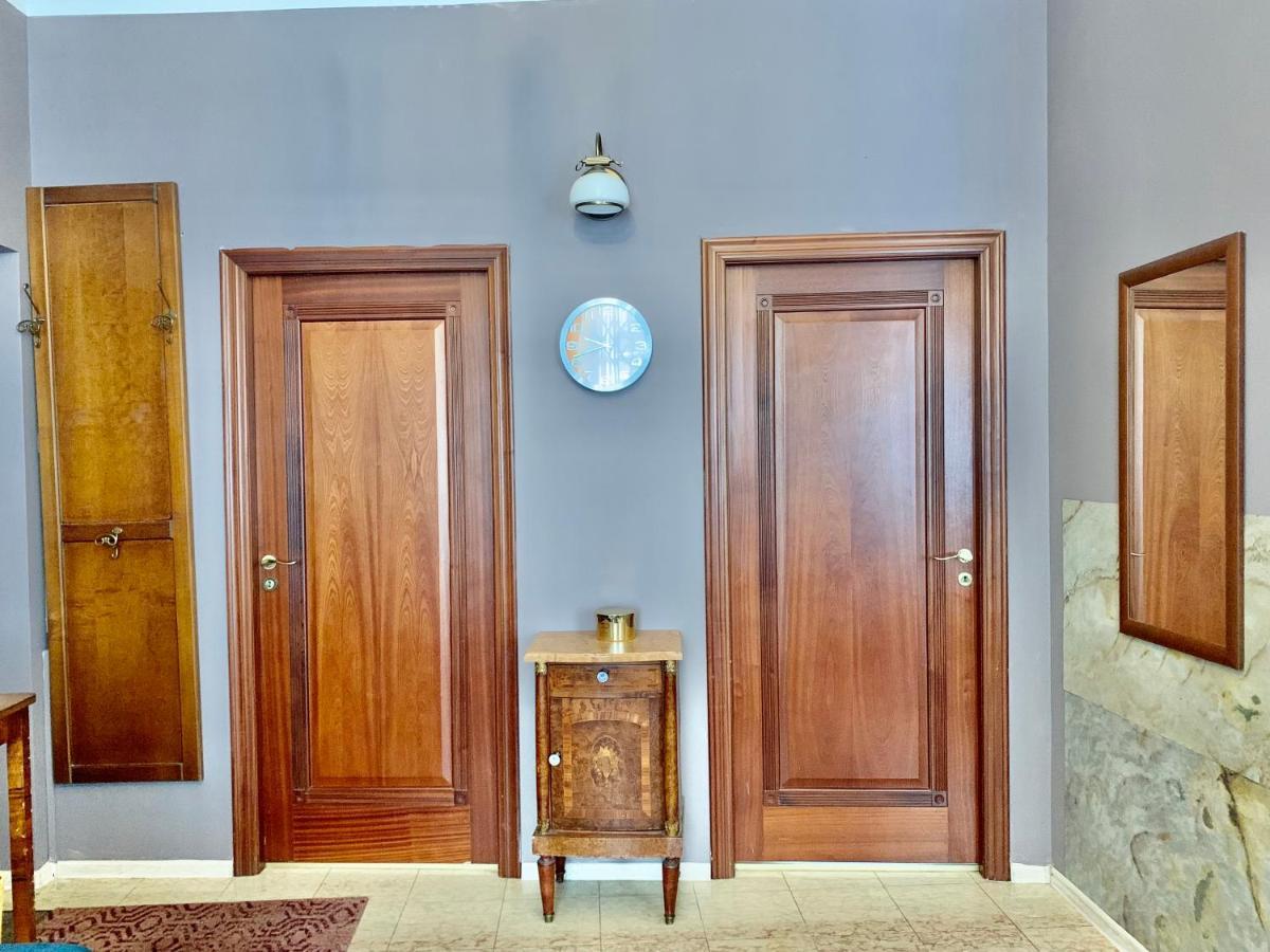 Beautiful And Charming Apartment In The Heart Of The Old Town Варшава Екстериор снимка