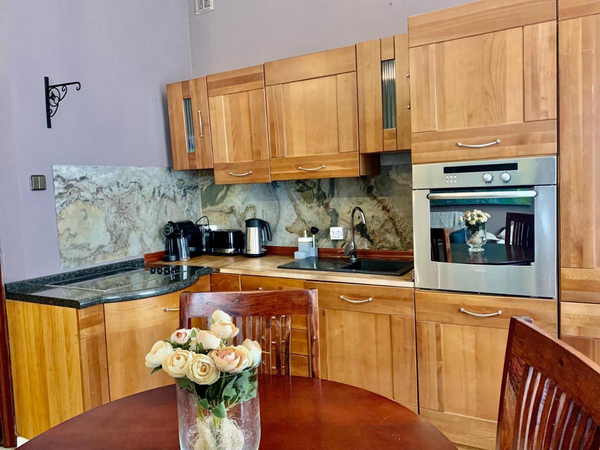 Beautiful And Charming Apartment In The Heart Of The Old Town Варшава Екстериор снимка