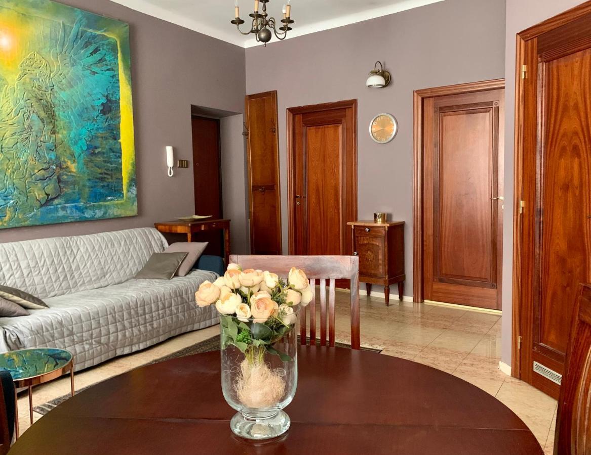 Beautiful And Charming Apartment In The Heart Of The Old Town Варшава Екстериор снимка